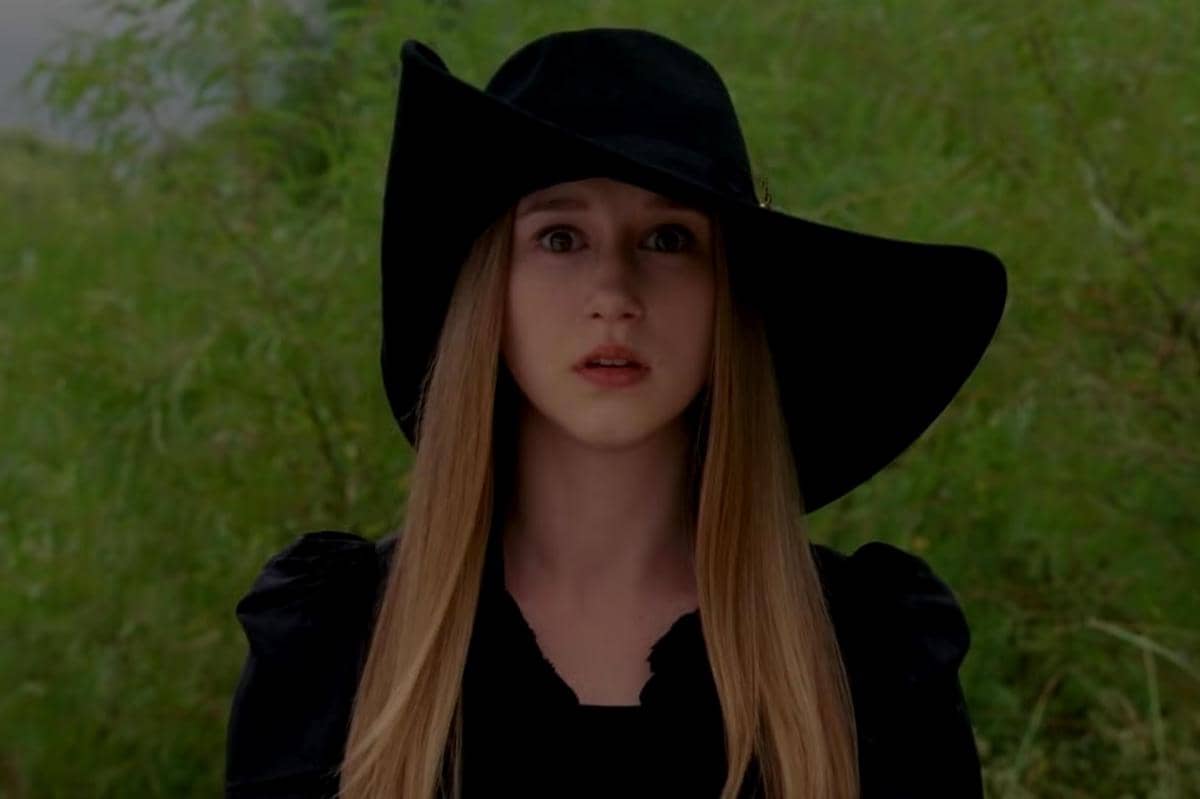 Zoe Benson dalam American Horror Story 