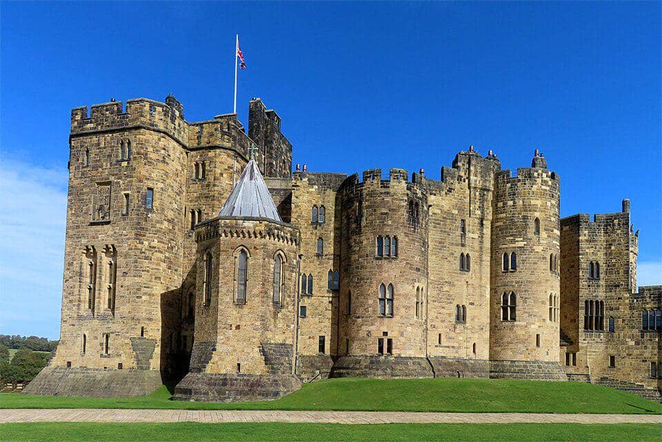 5 Fakta Kastil Alnwick, Kastil Batu Megah di Inggris yang Masih Dihuni