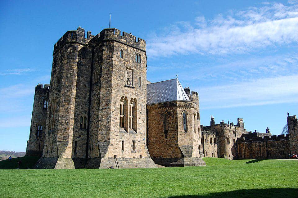 Kastil Alnwick di Inggris