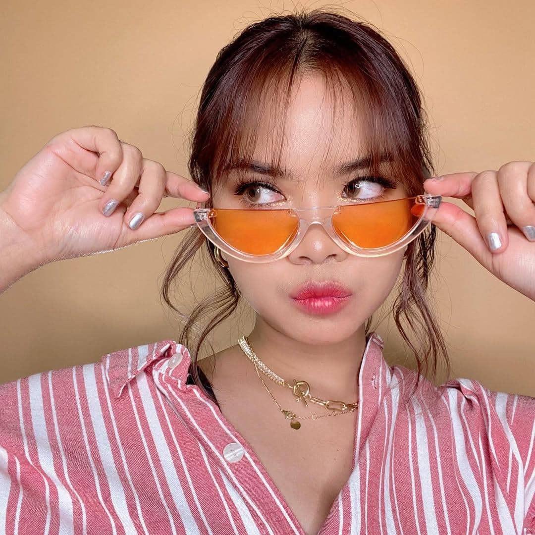 ide hairstyle ke kantor ala Alma Mestika 