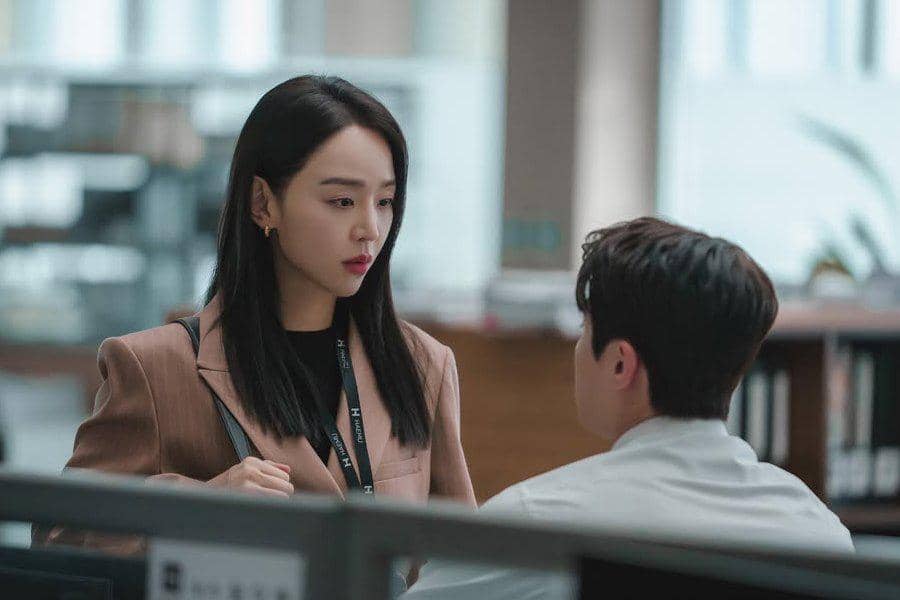 5 Profesionalitas In A yang Menyebalkan bagi Ki Jun di Filing for Love