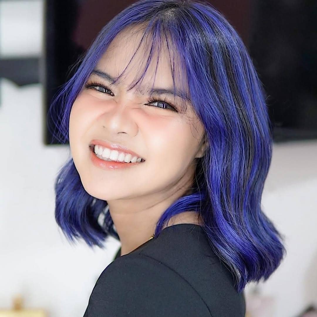 ide hairstyle ke kantor ala Alma Mestika 