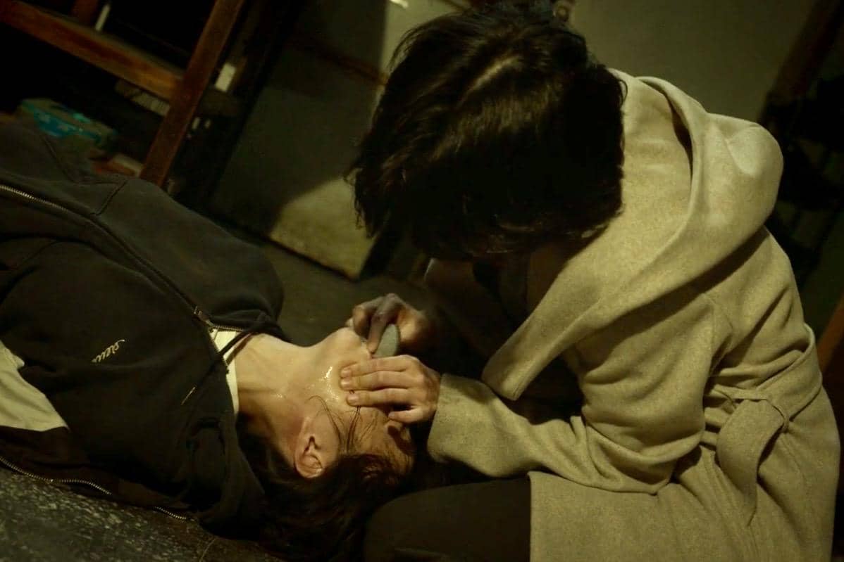 Kim Hee Ju (Park Bo Young) dan Cha Yu Jin (Lee Seol) dalam drakor Gold Land 