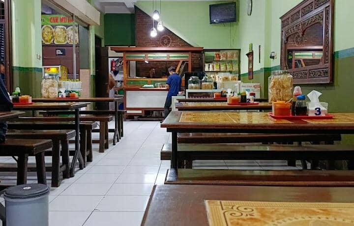 Soto Ayam Kampung Cak Mu'in, Surabaya