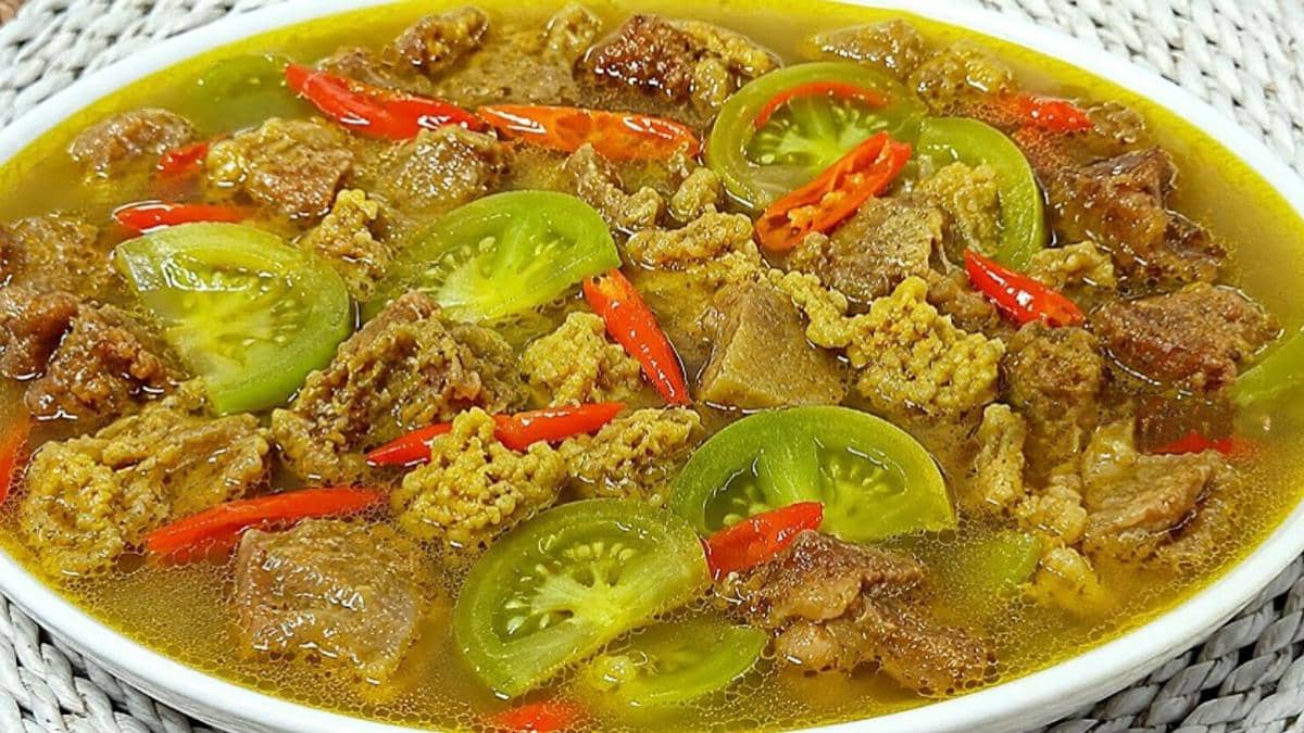 Resep Asem-asem Tetelan Sapi Bumbu Iris, Gurih Segar Kuahnya Pas!