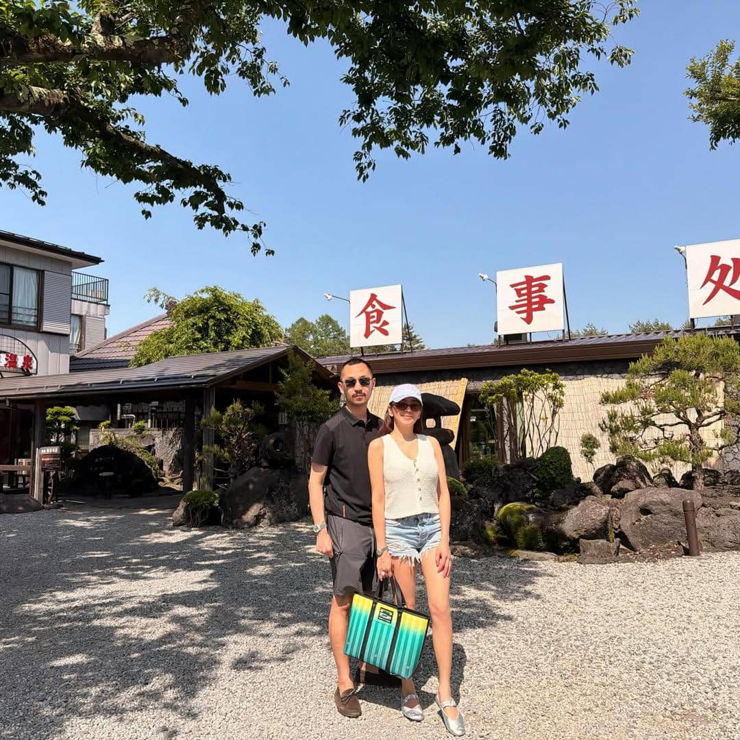 Angel Karamoy dan Gusti Ega saat ke Danau Kawaguchi