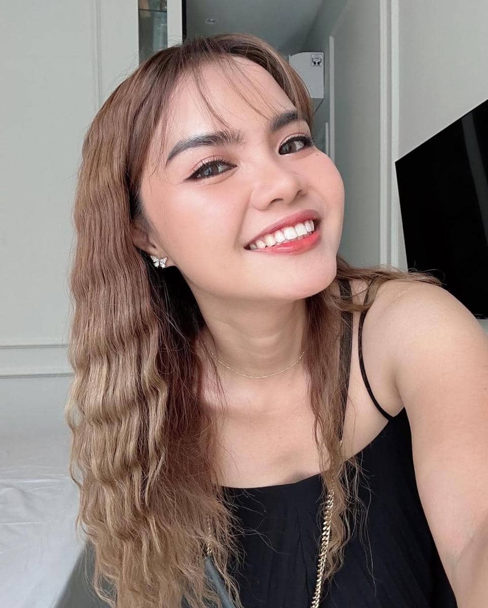 ide hairstyle ke kantor ala Alma Mestika