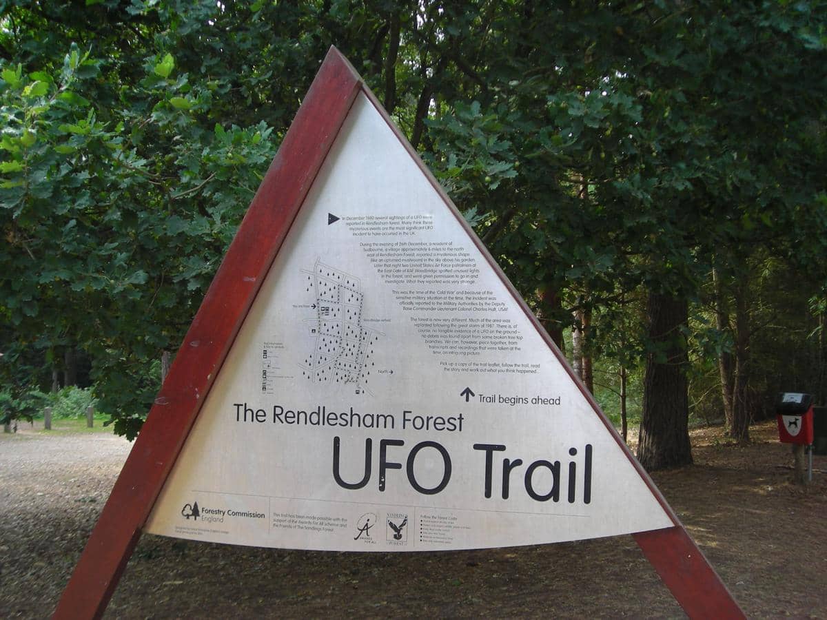 Tanda informasi tentang UFO di Rendlesham Forest
