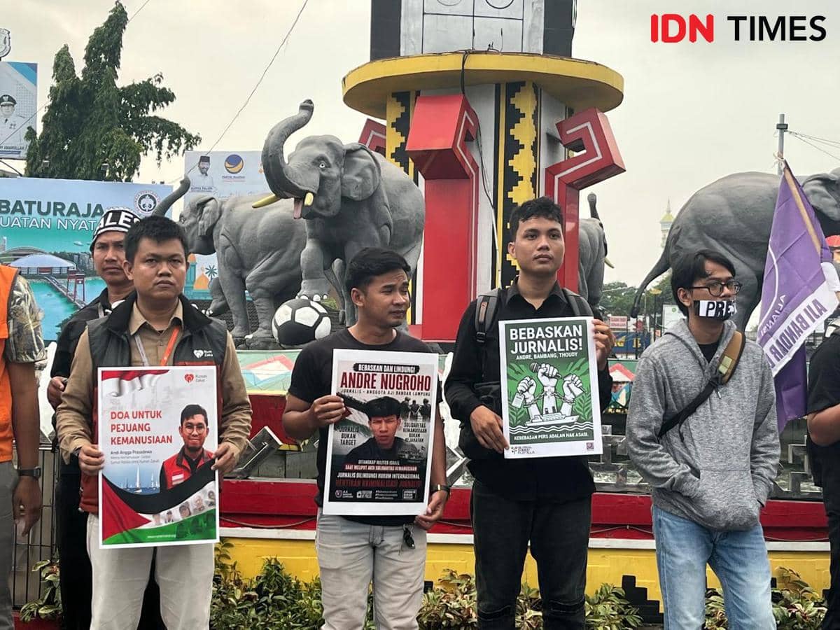 Aksi Koalisi Sipil di Lampung Desak Pembebasan 9 WNI Ditahan Israel