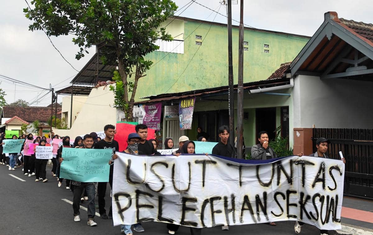 Tuntut Dosen Dipecat, Mahasiswa UNU Blitar Gelar Aksi