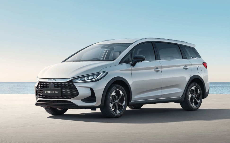 BYD M6 varian Hybrid Meluncur di Indonesia, Ini Fitur Unggulannya!