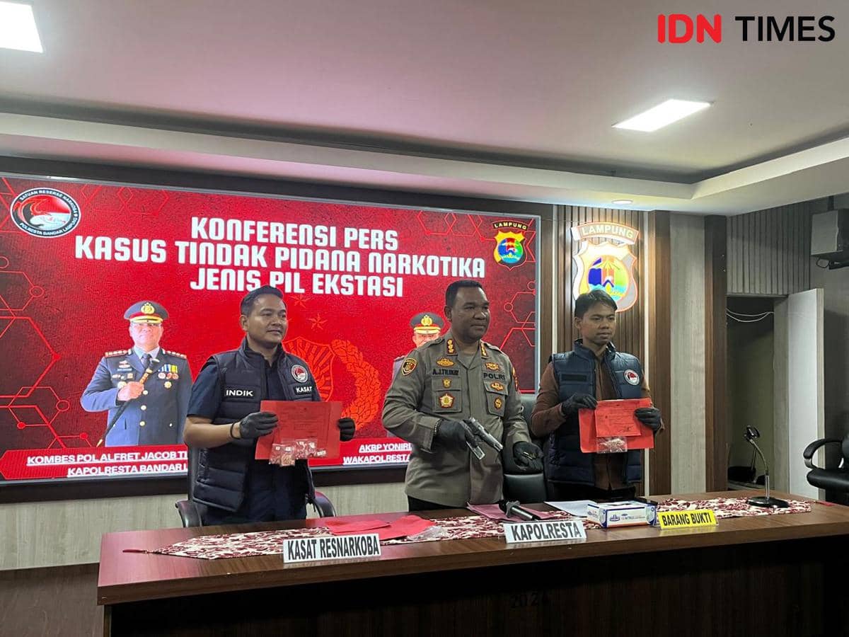Edarkan Ratusan Pil Ekstasi, Pecatan TNI AU Ditangkap! Punya Senpi