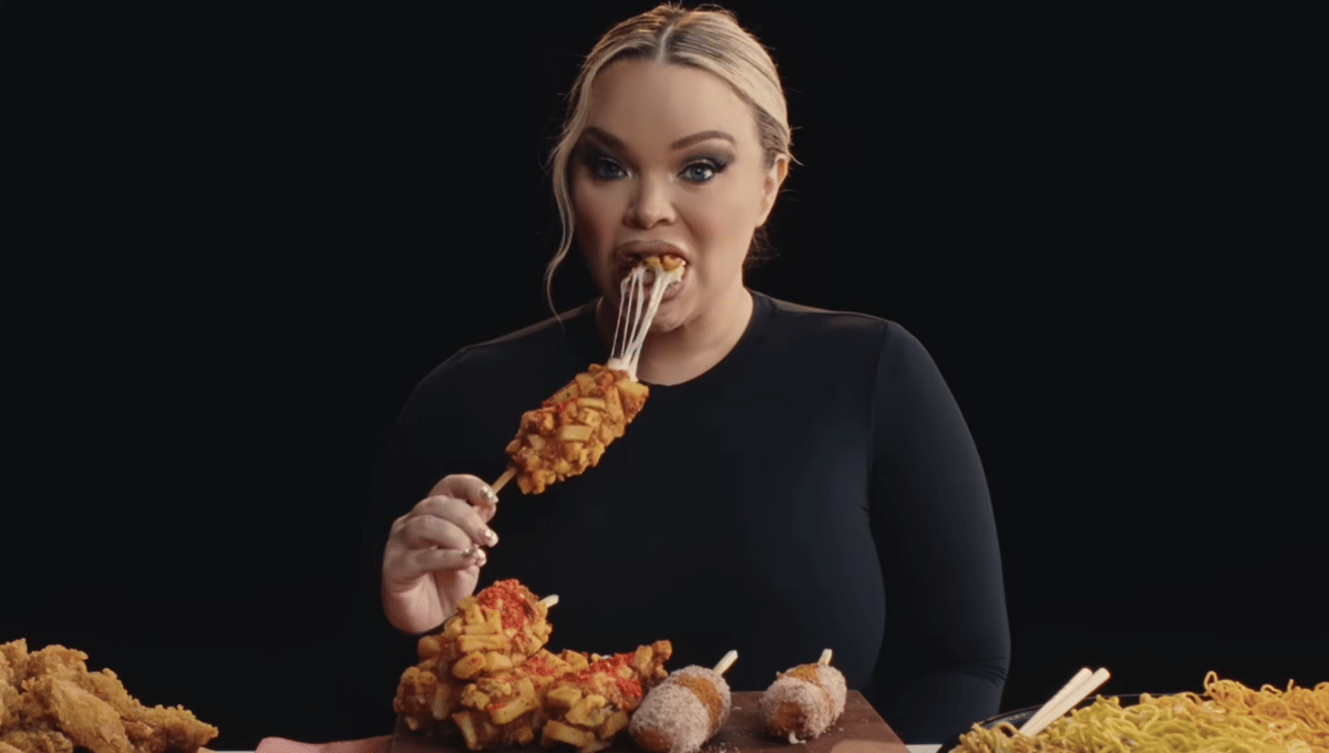 Trisha Paytas dalam MV Saranghae