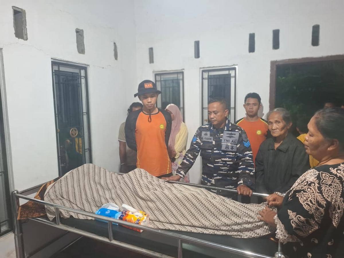 Mandi di Pantai Tanggamus, Pelajar Tewas Terseret Ombak Besar