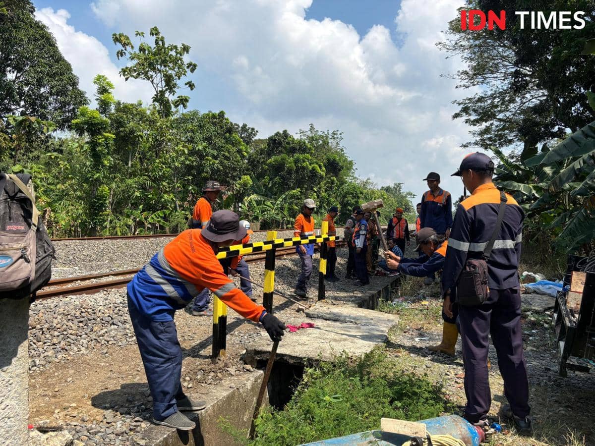 2 Kereta Anjlok di Pasar Senen, Perjalanan 6 KA Jarak Jauh Terganggu