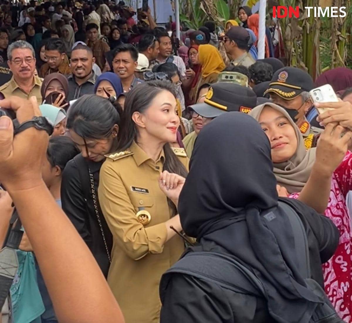 Senang Datang ke NTB, Gubernur Sherly Akan Balik Menyelam di Trawangan
