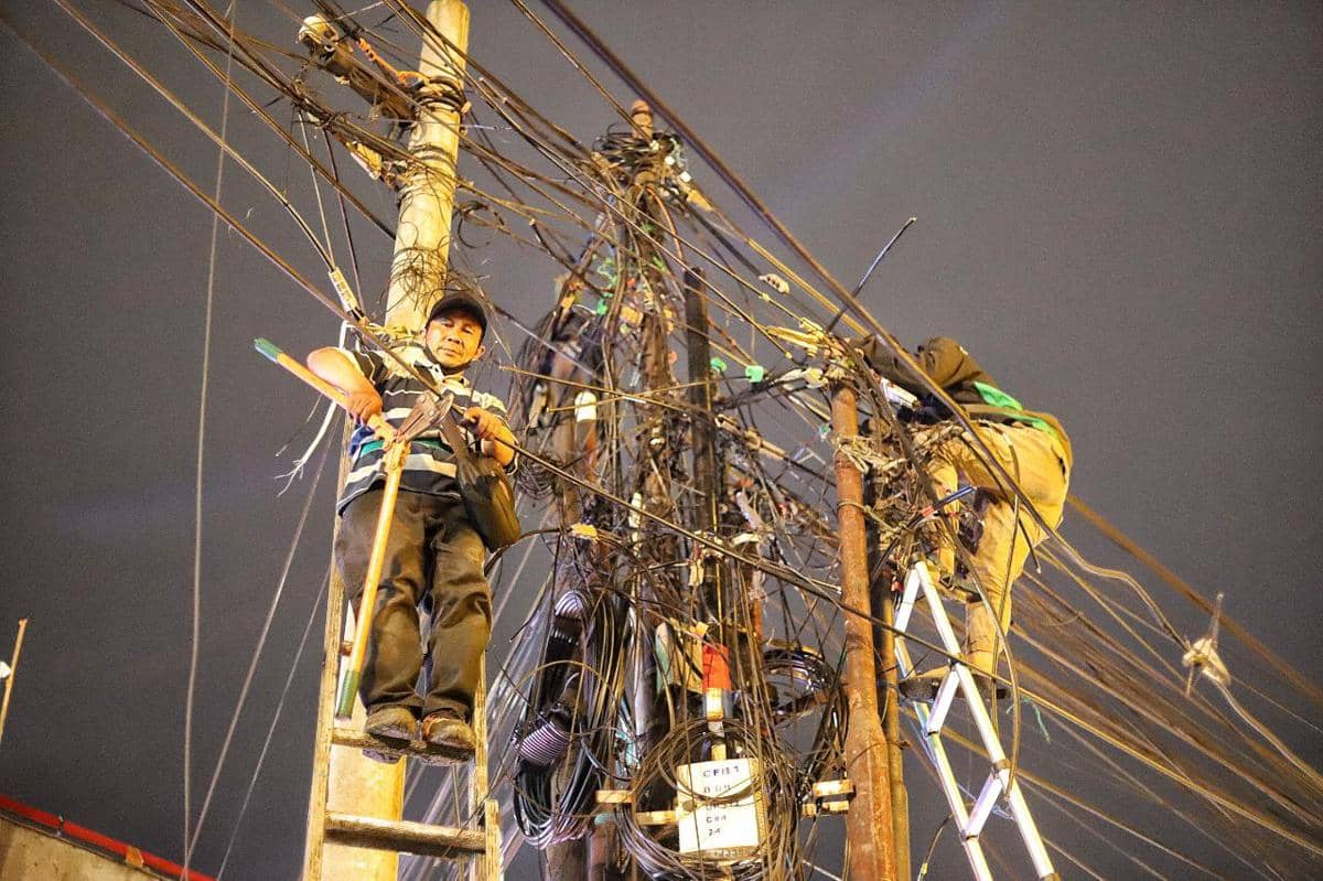164640424075-ema-signifikan-perkembangan-pemindahan-kabel-di-jalan-dago.jpg