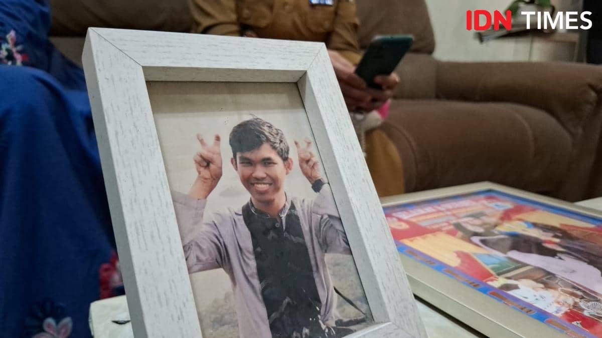 Foto Andi Angga Prasadewa, Selasa (19/5/2026). Angga dilaporkan diculik oleh tentara IDF Israel saat ia berlayar dalam misi kemanusiaan ke Gaza, Palestina. IDN Times/Darsil Yahya