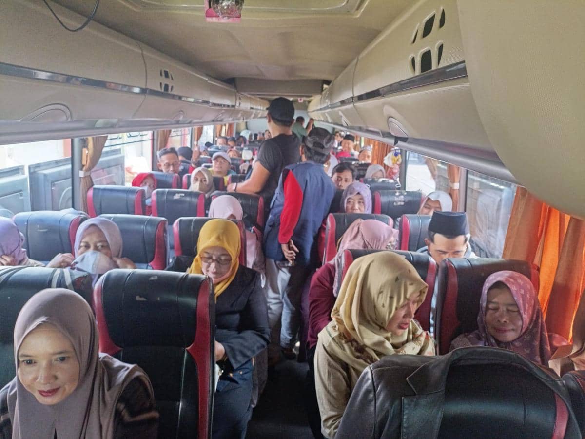 Perwakilah guru di Tulungagung yang berangkat ke Jakarta. IDN Times/Bramanta Pamungkas