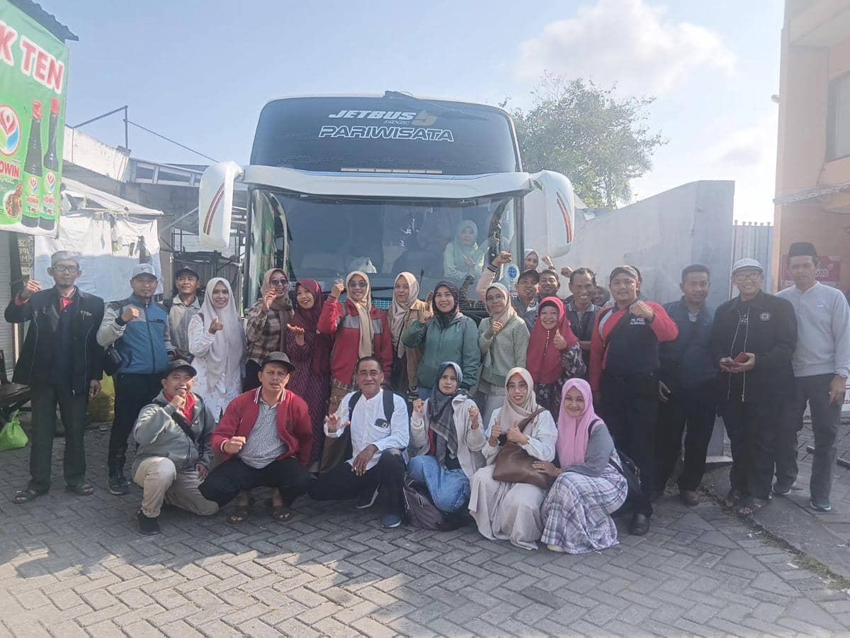 Perwakilah guru di Tulungagung yang berangkat ke Jakarta. IDN Times/Bramanta Pamungkas