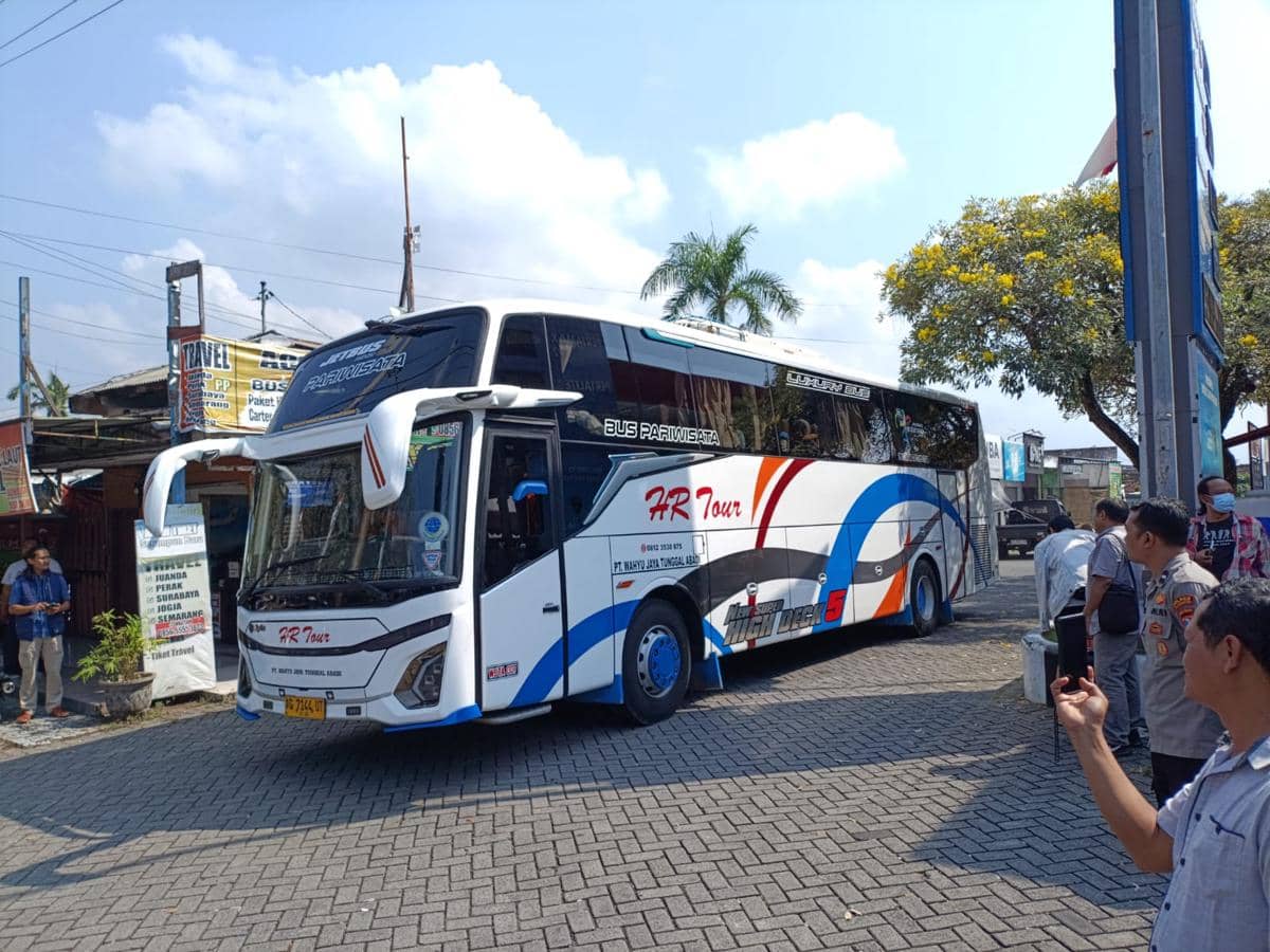 Ratusan Guru di Tulungagung Berangkat ke Jakarta, Ini Tuntutannya