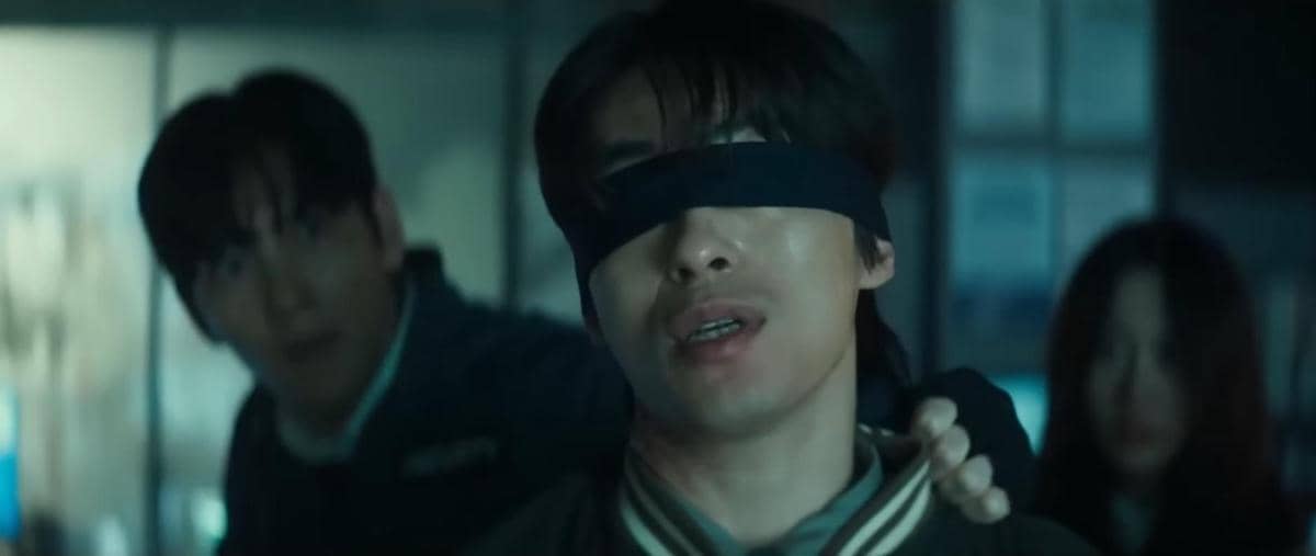 cuplikan Koo Kyo Hwan di Colony