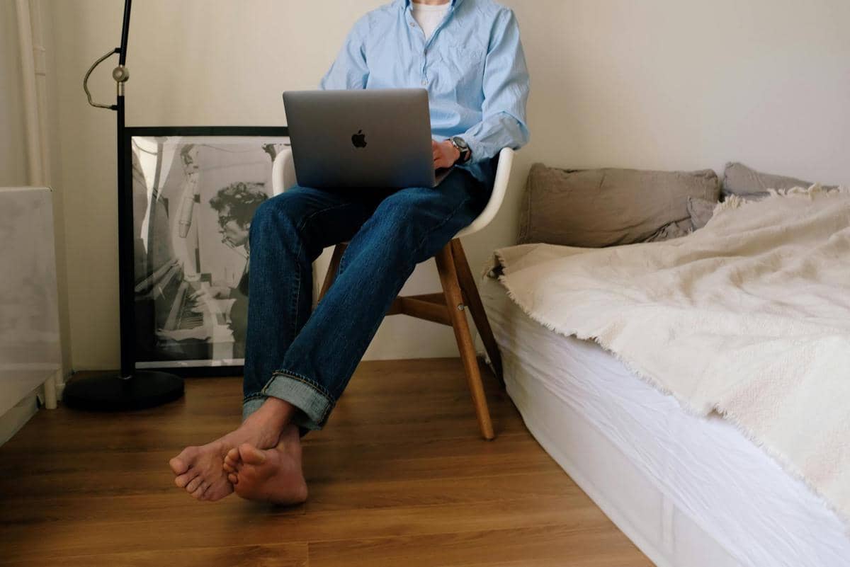 Ilustrasi work from home