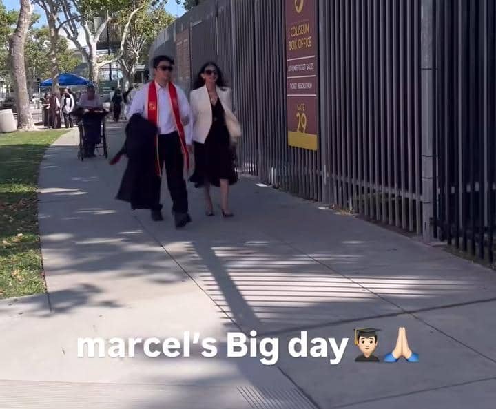 Diah Permatasari hadiri wisuda S2 anak di USC