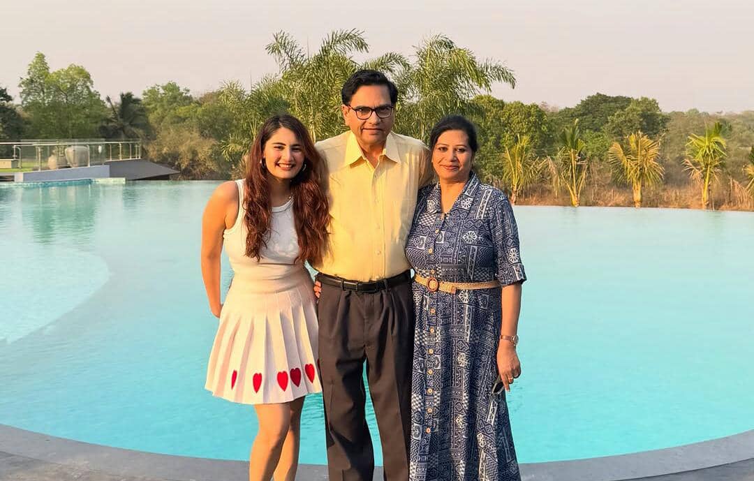 9 Momen Vedika Bhandari Liburan di Stone Water Resort & Spa Karjat