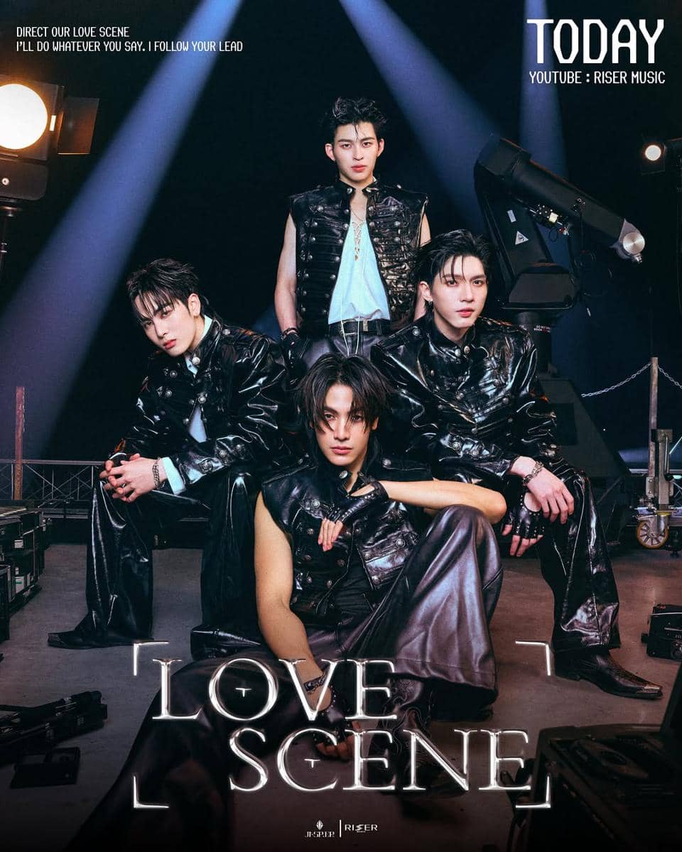poster lagu "Love Scene"