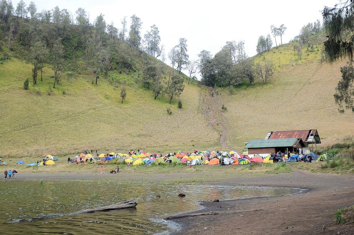 Ranu Kumbolo di Gunung Semeru