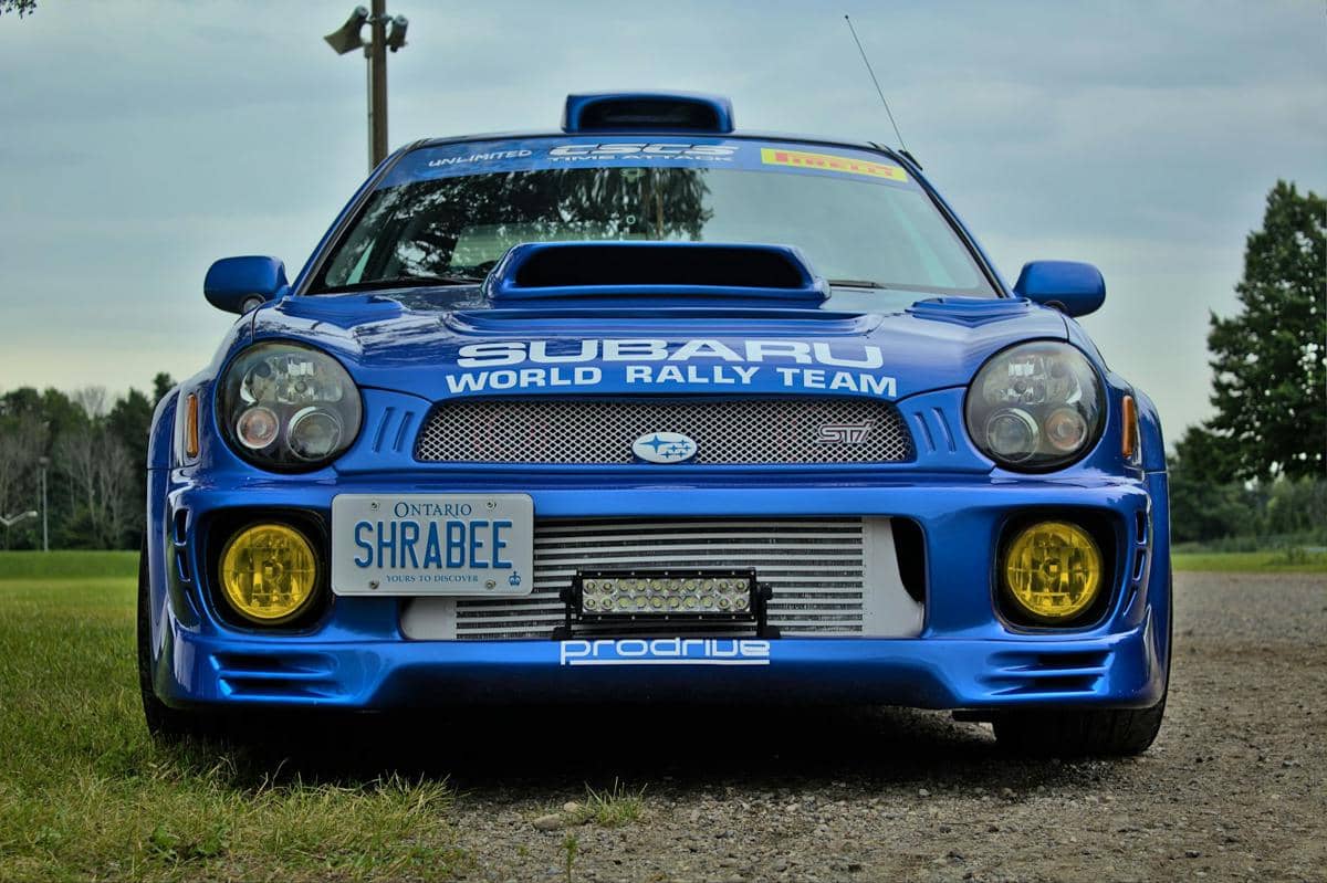 ilustrasi mobil Subaru STI