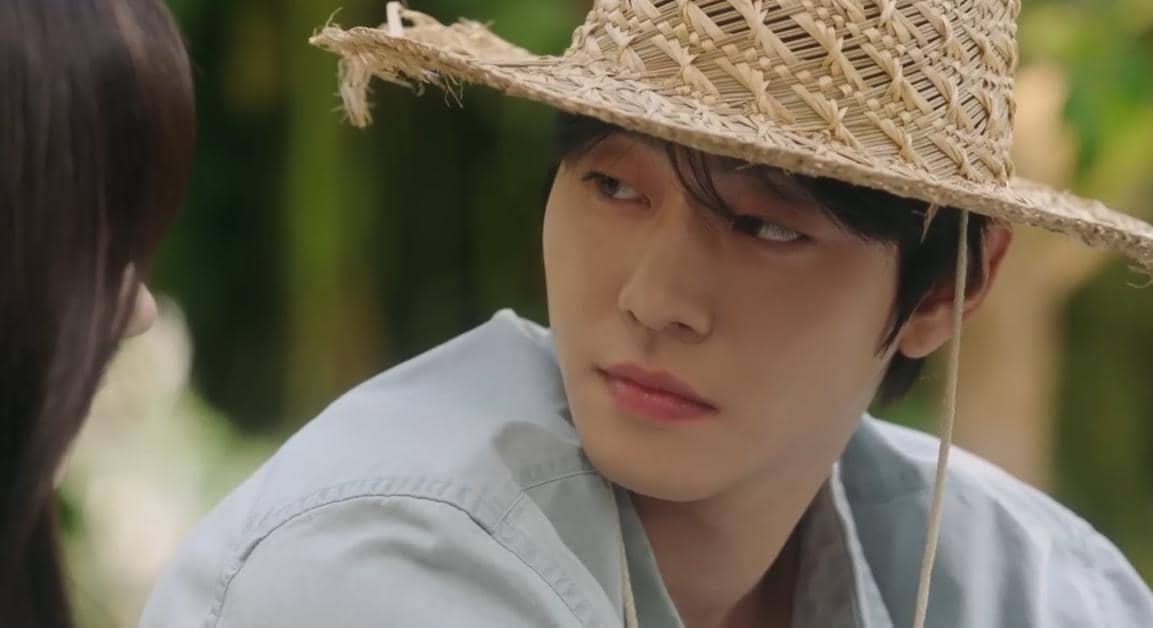 Cuplikan MV Love Is Enough