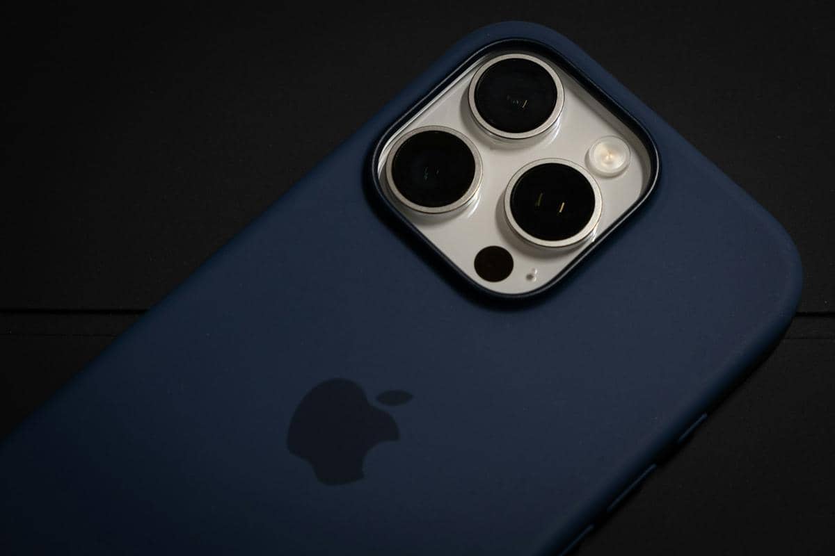ilustrasi iPhone