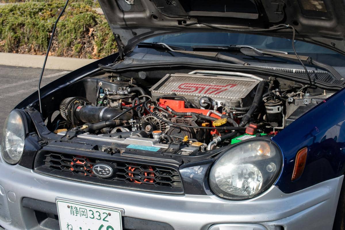 ilustrasi mesin mobil Subaru STI