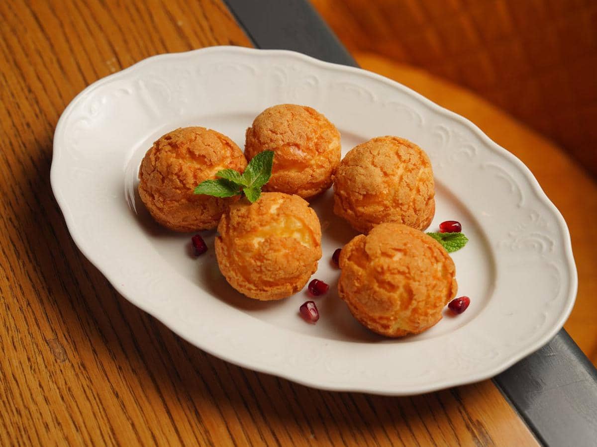 ilustrasi cream puff 
