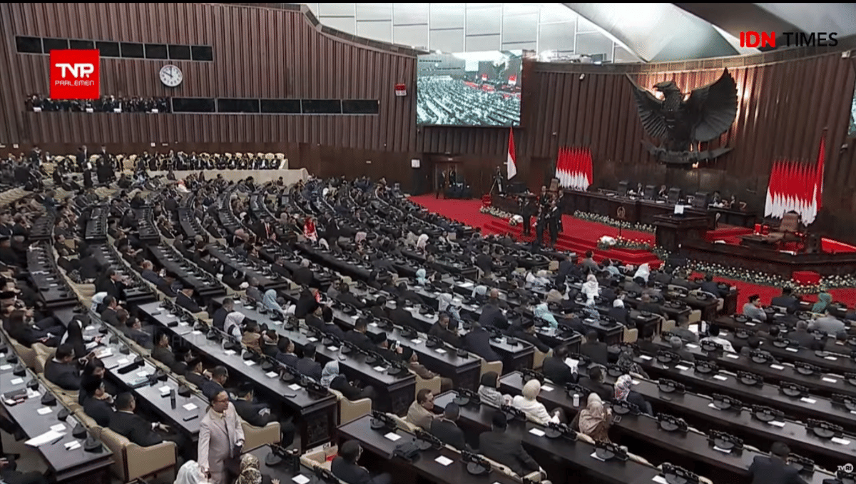 Suasana Rapat Paripurna DPR RI ke-19 di Kompleks Parlemen, Senayan Jakarta pada Rabu, (20/5). (Youtube.com/DPR RI)