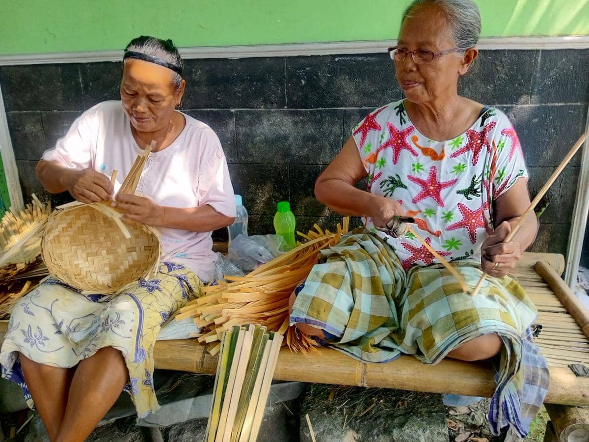 Jelang Idul Adha, Perajin Besek di Bantul Kewalahan Penuhi Pesanan