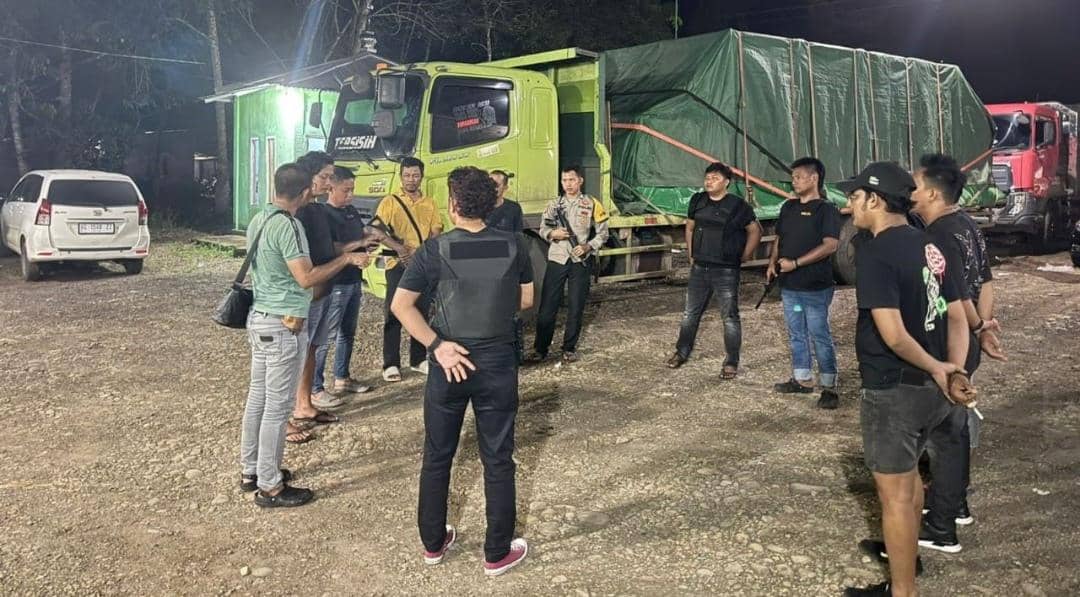 Tim Opsnal Satreskrim Polres Mura saat meringkus tersangka penembakan