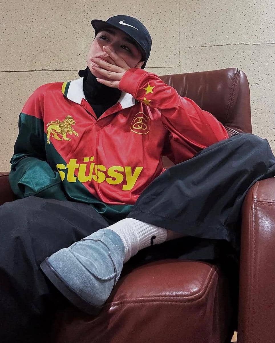 Outfit nobar piala dunia untuk cewek berhijab
