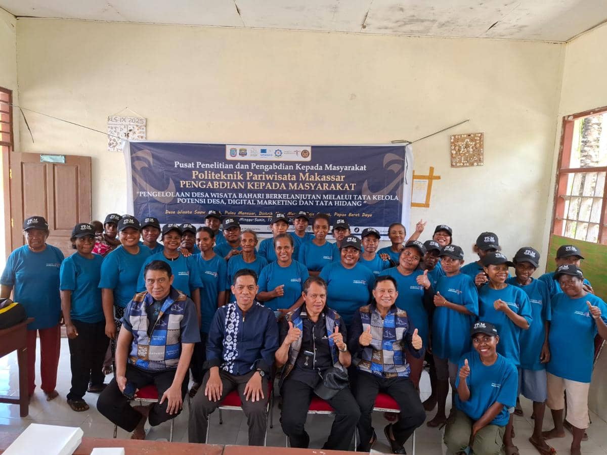 Poltekpar Makassar Latih Warga Raja Ampat Kelola Desa Wisata Bahari