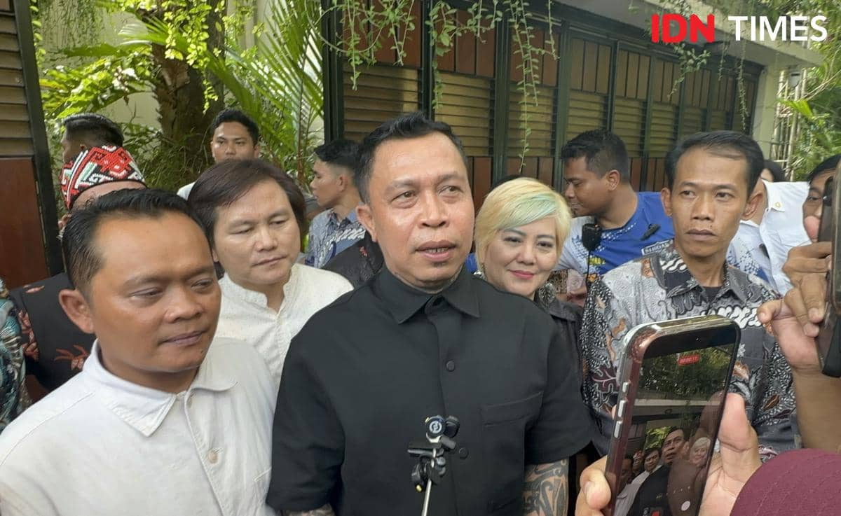 Panglima Jilah Dayak Kalbar Temui Jokowi di Solo, Mau Ajak Main Film