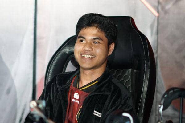 Arfy saat memperkuat Alter Ego di kompetisi Mobile Legends Indonesia.