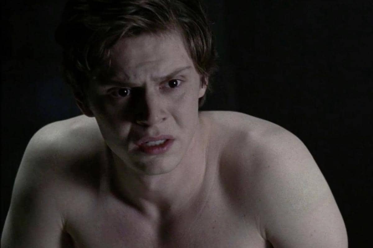 Kit Walker yang diperankan Evan Peters dalam American Horror Story 