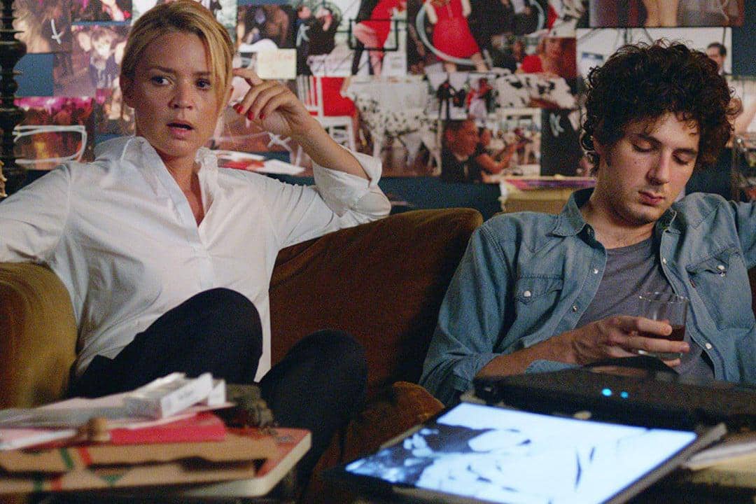 Virginie Efira (kiri) dalam film In Bed with Victoria