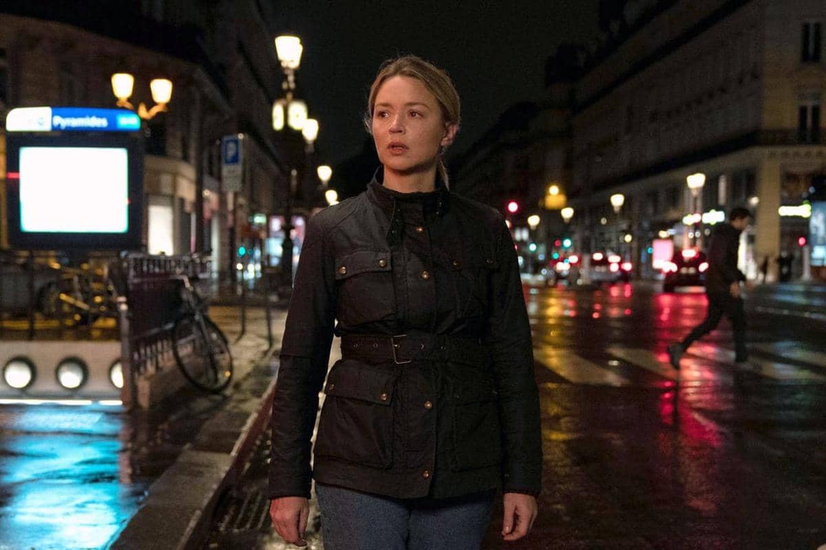 Virginie Efira dalam film Paris Memories