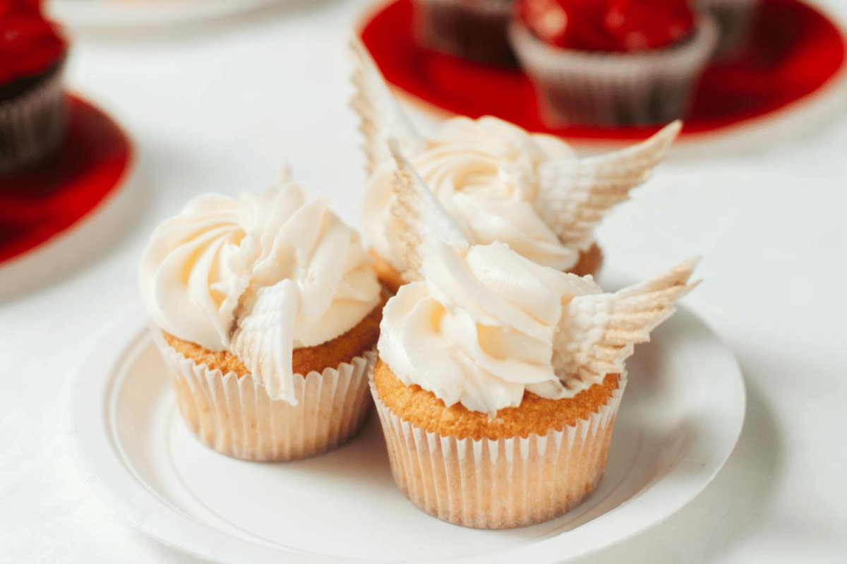 Resep Butterfly Cupcake Isi Selai Jeruk, Moist dan Manis