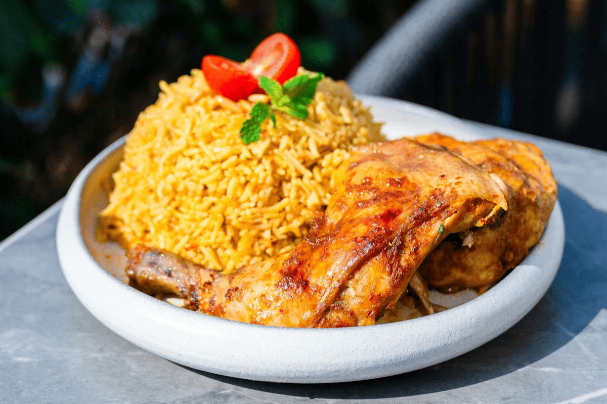 ilustrasi ayam The Halal Guys