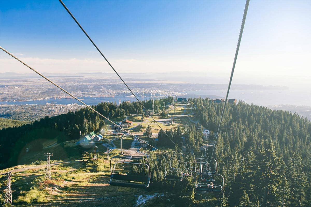 ilustrasi Grouse Mountain, Kanada