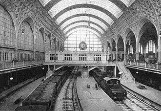 Stasiun kereta api bersejarah Gare d'Orsay di Paris, Prancis.
